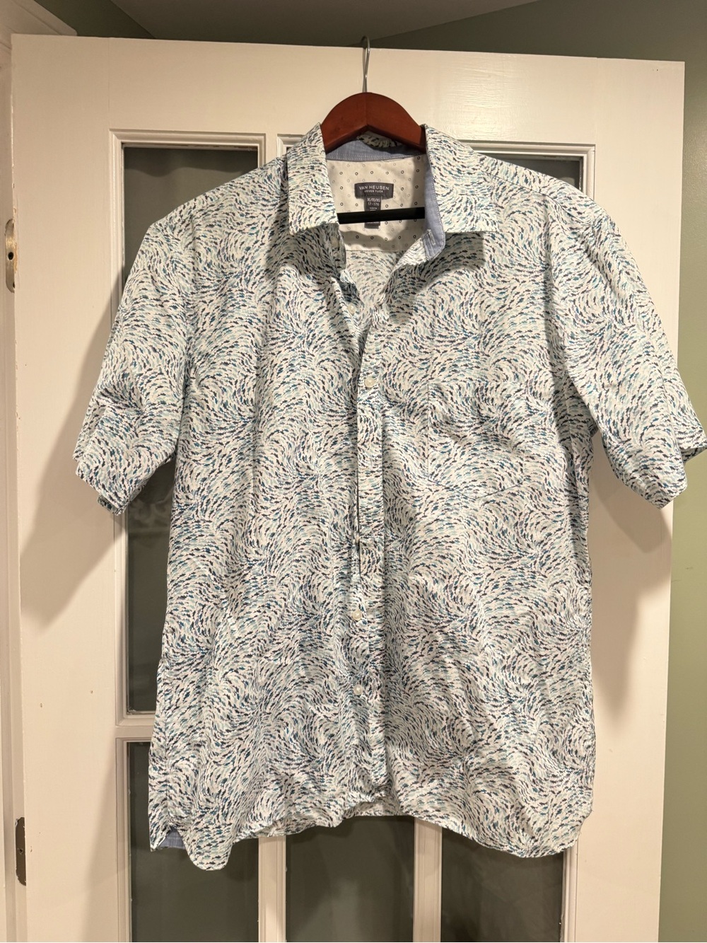 Van Heusen Short-Sleeve Button-Down Shirt in White and Blue Print